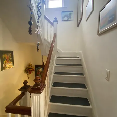 Classical American House 4 Guest house