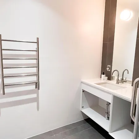 Ample And Cozy In Brooklyn