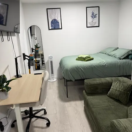 Oasis Retreat - Cozy In Union Square Apartment New York