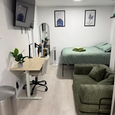 Apartment Oasis Retreat - Cozy In Union Square New York