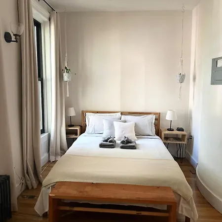 Brooklyn Modern Apartment *
