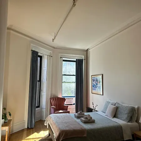 Brooklyn Stylish Apartment