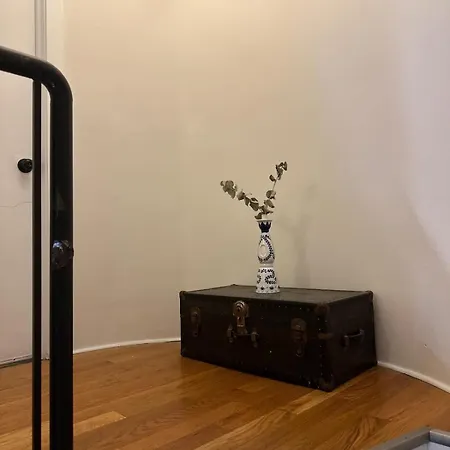Apartment Brooklyn Artistic