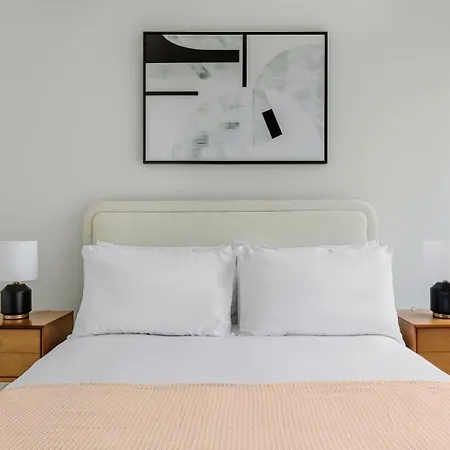Apartment Blueground Hells Kitchen Pool Nr Times Square Nyc-2127 New York