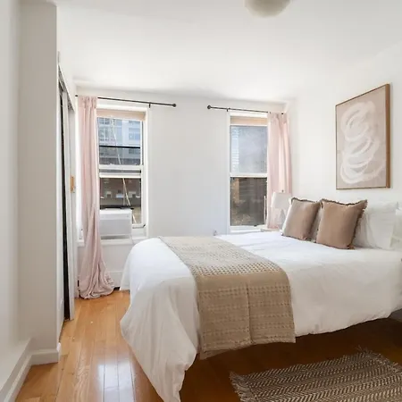 Entire In Manhattan Apartment New York