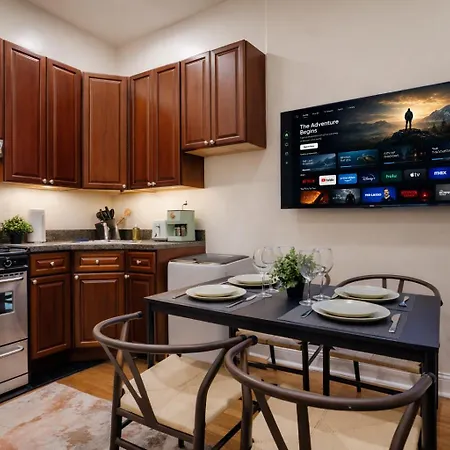 3 Bedroom Cozy In Manhattan Valley Apartment New York