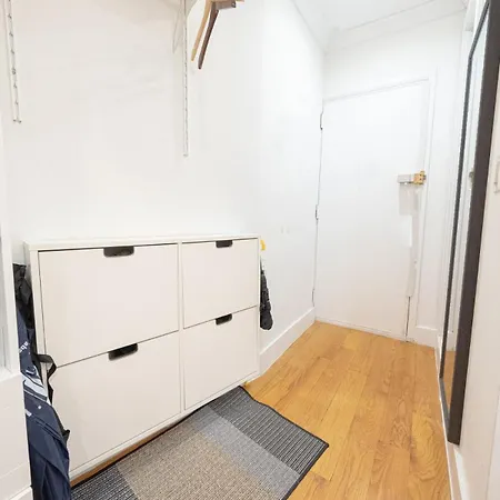 2br Near Mount Sinai & Metropolitan Hospitals Apartment