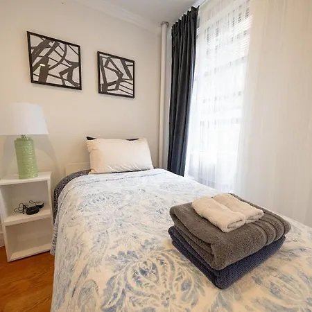 2br Near Mount Sinai & Metropolitan Hospitals *