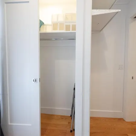 2br Near Mount Sinai & Metropolitan Hospitals Apartment New York