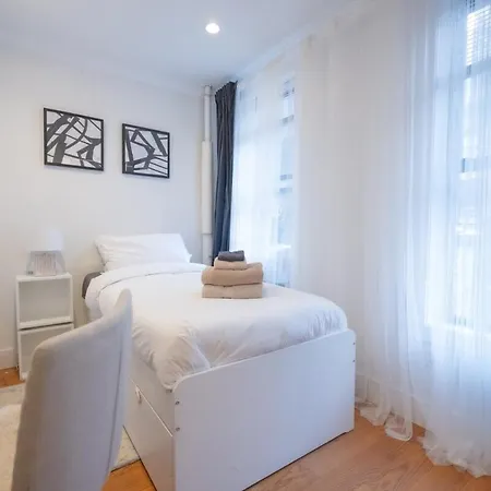 2br Near Mount Sinai & Metropolitan Hospitals Apartment *