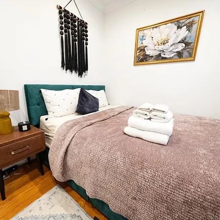 2br Near Mount Sinai & Metropolitan Hospitals New York