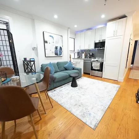Apartment 2br Near Mount Sinai & Metropolitan Hospitals *