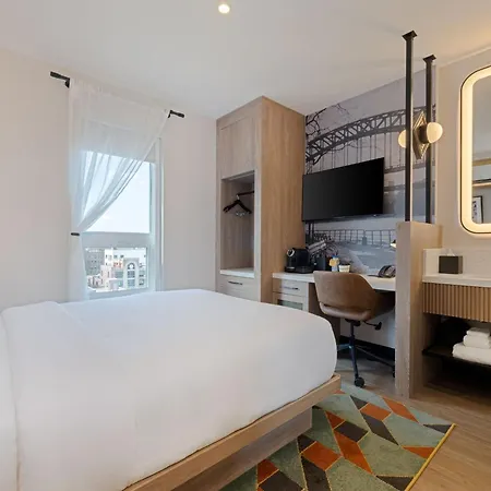 Voco Astoria By Ihg Hotel New York