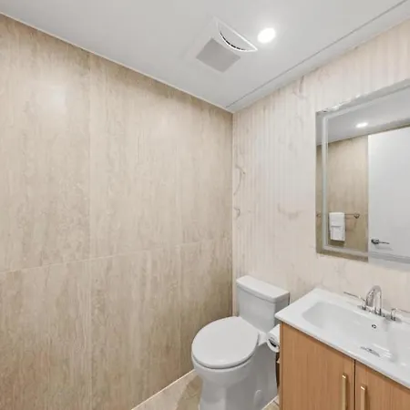 Guest house The Cosmo Outstand Nyc - Private Near Times Square New York