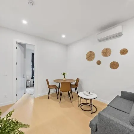 Guest house Walk To Broadway & Times Square! Quiet Private Room In Manhattan