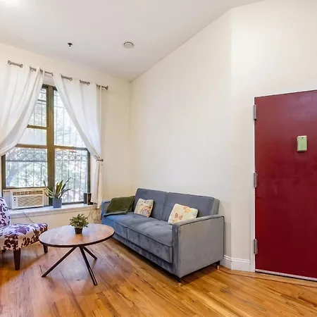 Apartment Spacious 1-bedroom Retreat In Harlem *