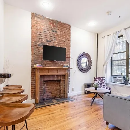 Spacious 1-bedroom Retreat In Harlem * New York