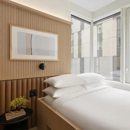 Little Something Nyc Hotel 4*