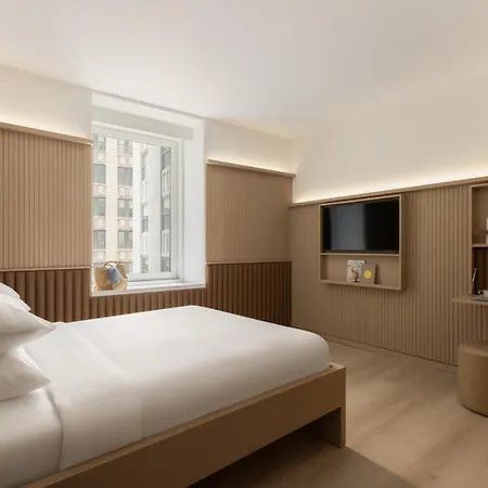 Little Something Nyc Hotel 4*