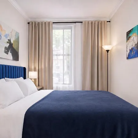 Apartment 2 Bedroom Stylish Getaway