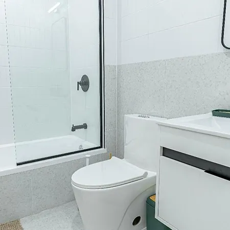 Renovated Unit In Brooklyn Washerdryer Apartment