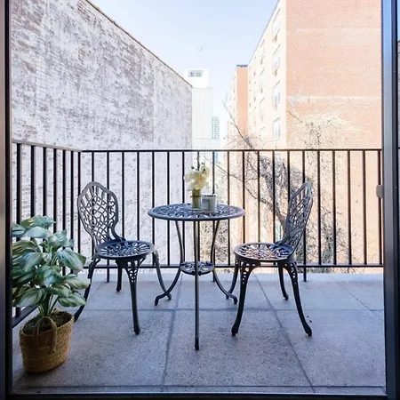 Apartment 809 Midtown