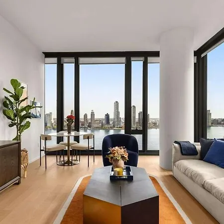 Embassy I 21st Floor 2br With Doorman Gym Pool