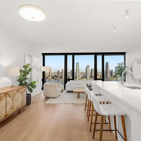 Apartment Embassy Ii 24th Floor 2br With Doorman Gym Pool New York