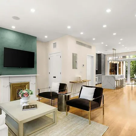 Bushwick Townhouse By Haus Modern 3br With Private Yard Apartment