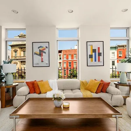 Broadway Terrace Sunlit 1br With Private Balcony *