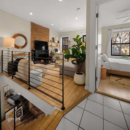 Apartment Clinton Duplex By Stayhaus 2br With Private Yard New York