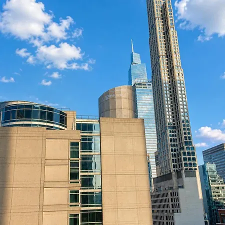 Luxury Midtown 2br, Views, 24-7 Doorman, W-d