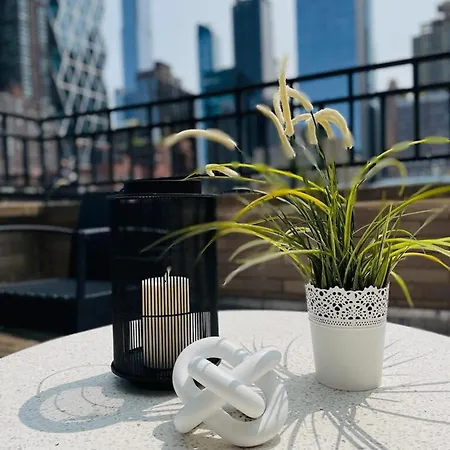 809 Midtown * New York