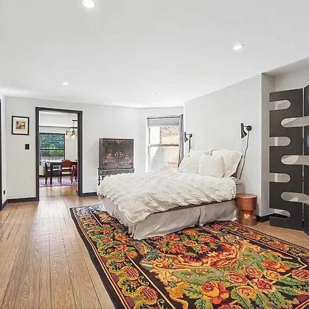 Lenox Garden Fully-furnished 1br In Harlem With Outdoor Space *
