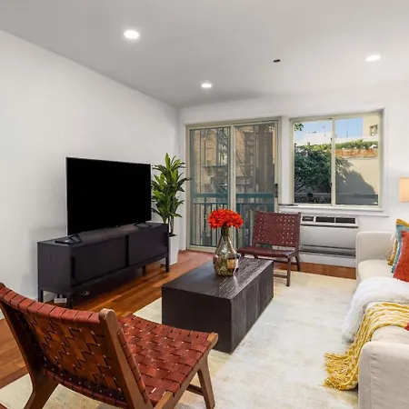 Apartment Cooper Terrace 1br Light-filled Loft With Balcony In Elevator Building New York