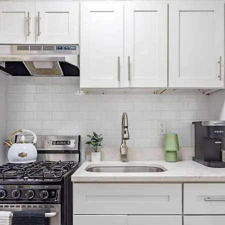 Chelsea Flat Private Garden Grill High Line Apartment *