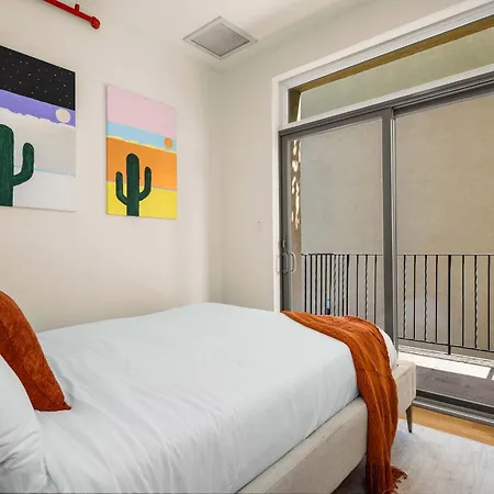 Broadway Terrace Sunlit 1br With Private Balcony