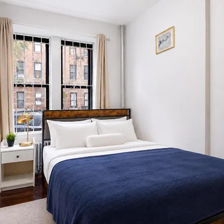 Apartment 2 Bedroom Stylish Unit