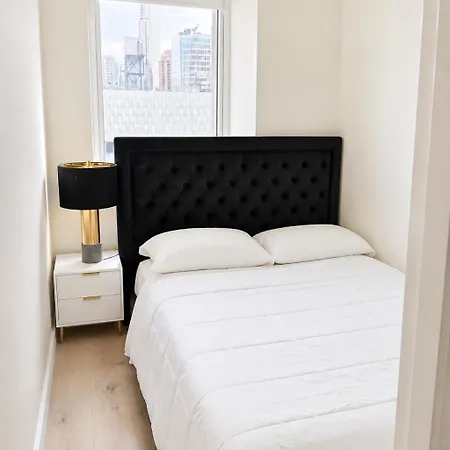 Luxury Midtown 2br, Views, 24-7 Doorman, W-d Apartment
