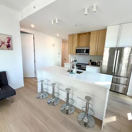 5 Mins To Midtown Luxury Corner 2br2ba With Fabulous View