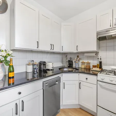 Cozy West Village Hudson River Views Apartment