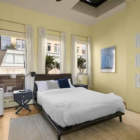 Village Place By Stayhaus 2br With 3 Terraces * New York