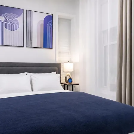 2 Bedroom Cozy Unit In Location New York