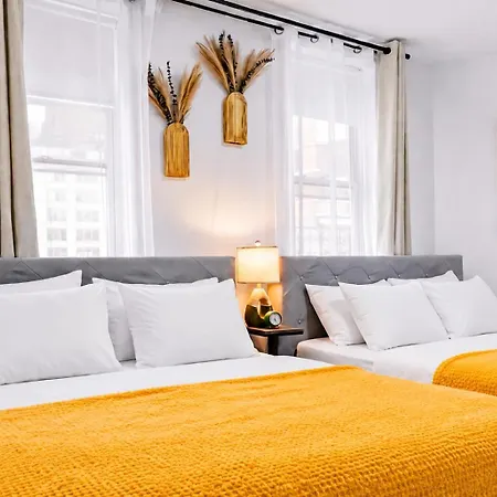 2 Bedroom Cozy Unit In Location New York