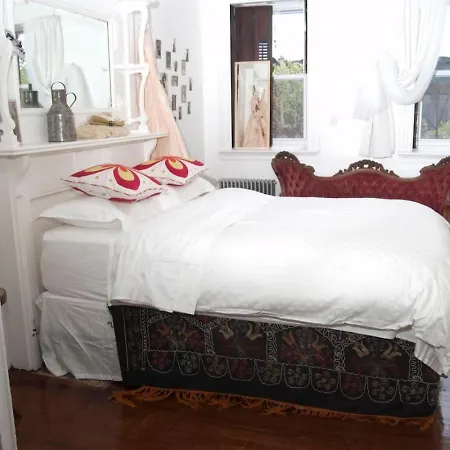 Aparthotel La Maison Des Sirenes 2, Bohemian, Eclectic New York