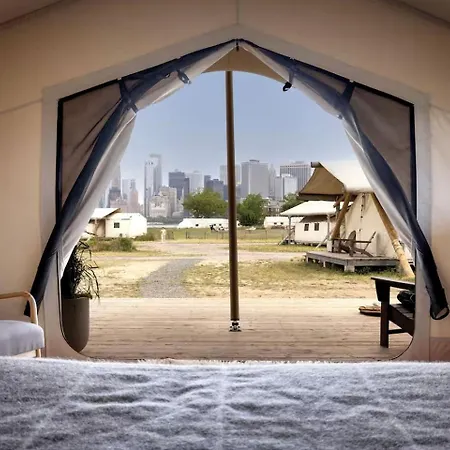 Boutique Luxury Tents With Waterfront Dining Near Lower Manhattan, New York, Holiday home *