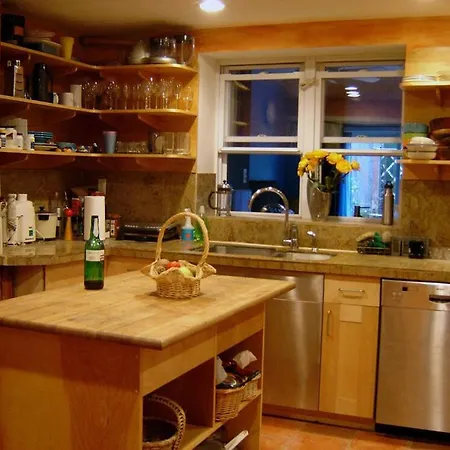 Harlem's Finest And Garden! Homestay New York