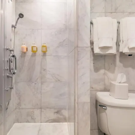 Two-bedroom By Madison Square Park New York
