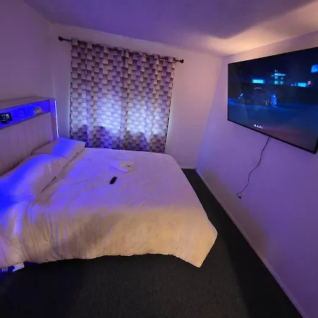 Homestay Kings Highway *