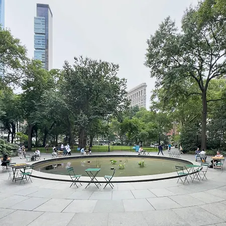 Two-bedroom By Madison Square Park Apartment New York